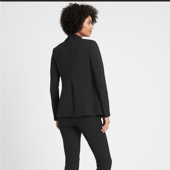 Long and Lean Blazer - Banana Republic - Picture 2 of 6